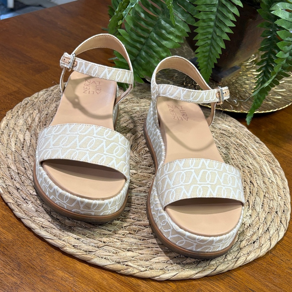 Naturalizer Beige Patterned Sandals - image 2
